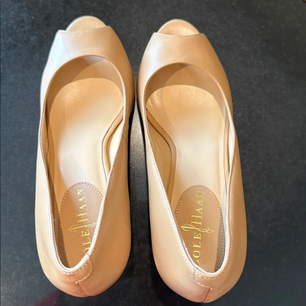 Cole Haan Peep Toe Pumps Nude Tan Leather High Heels Size 6.5B